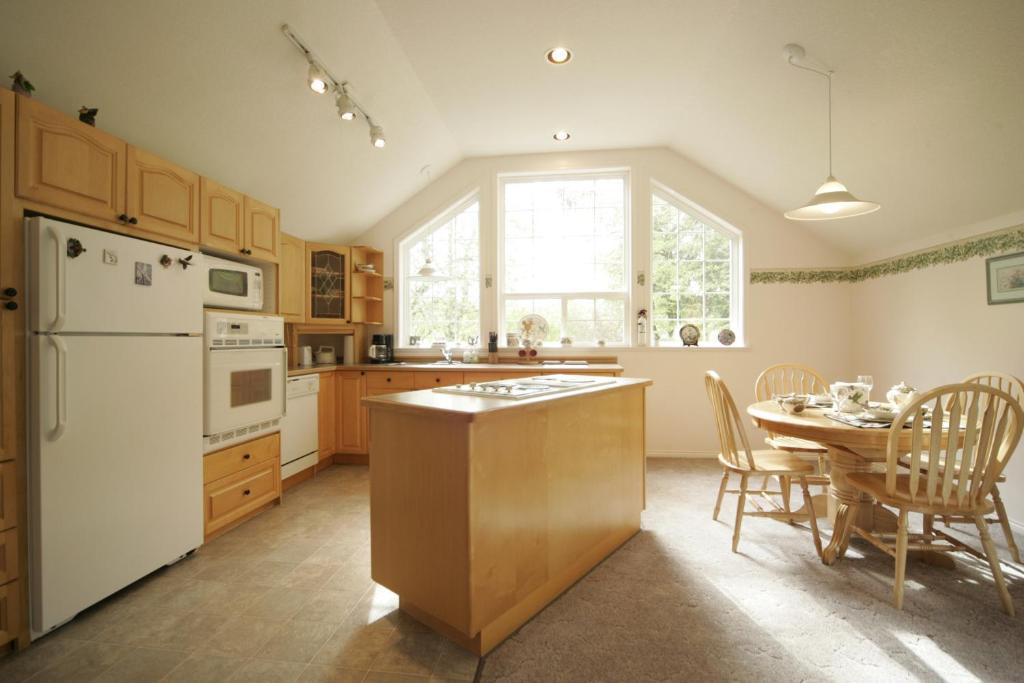 Hummingbird Bed & Breakfast 2*